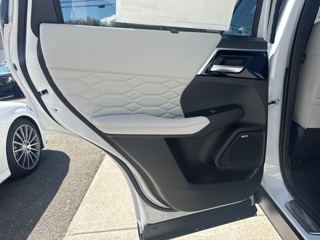New 2026 Mitsubishi Outlander SEL AWD/4WD image 39