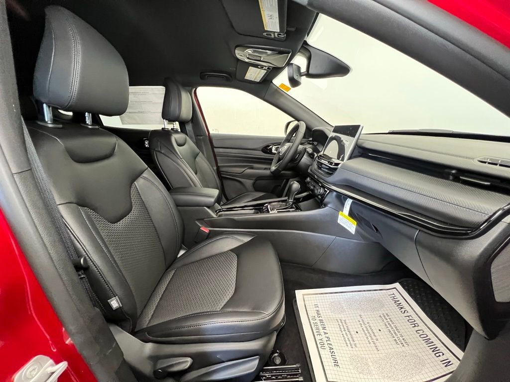 New 2026 Jeep Compass Latitude w/ Quick Order Package 29K image 9