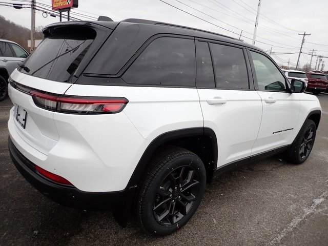 New 2025 Jeep Grand Cherokee Limited w/ MOPAR Finishing Package image 7