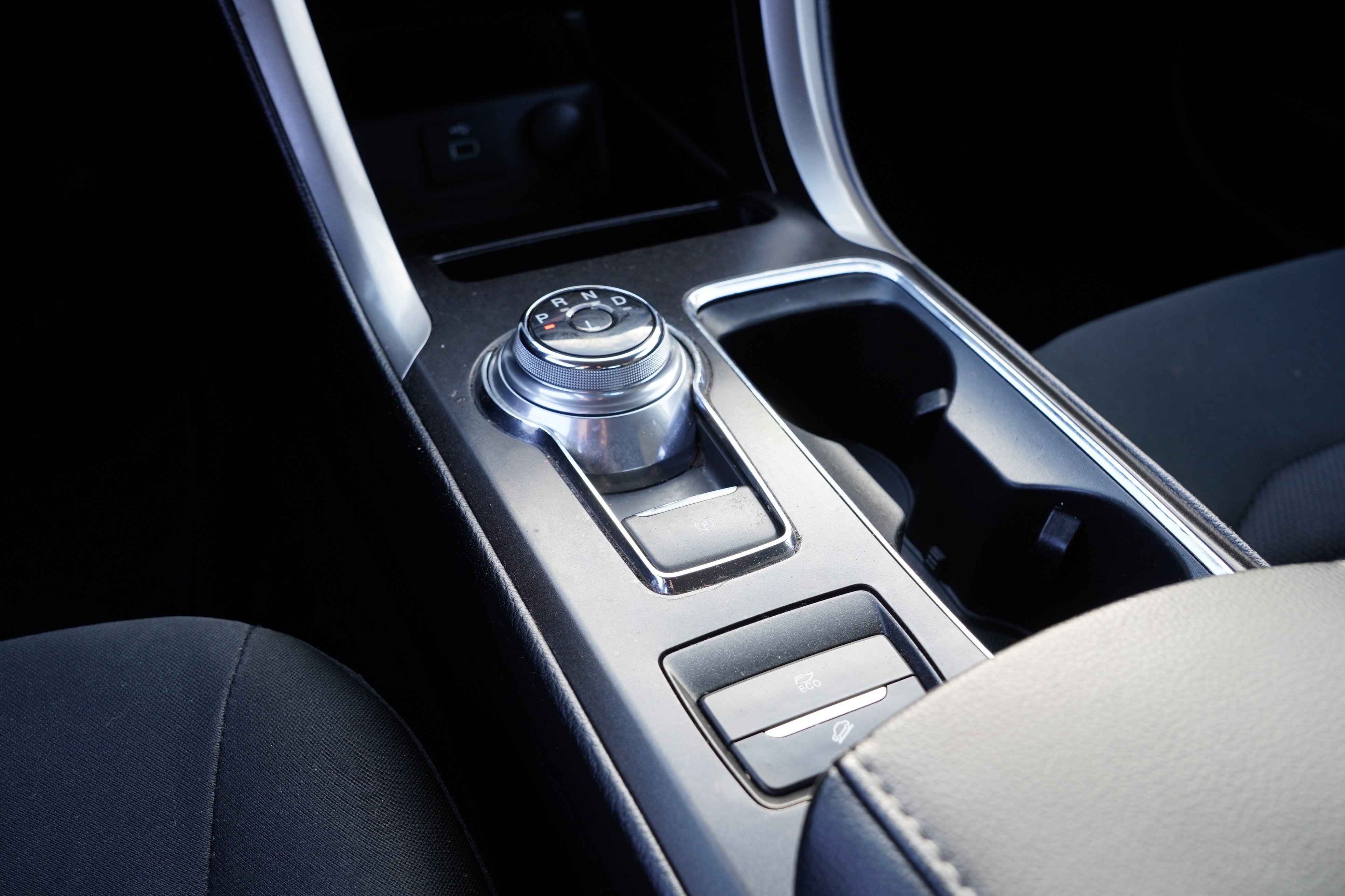 Used 2017 Ford Fusion SE image 24