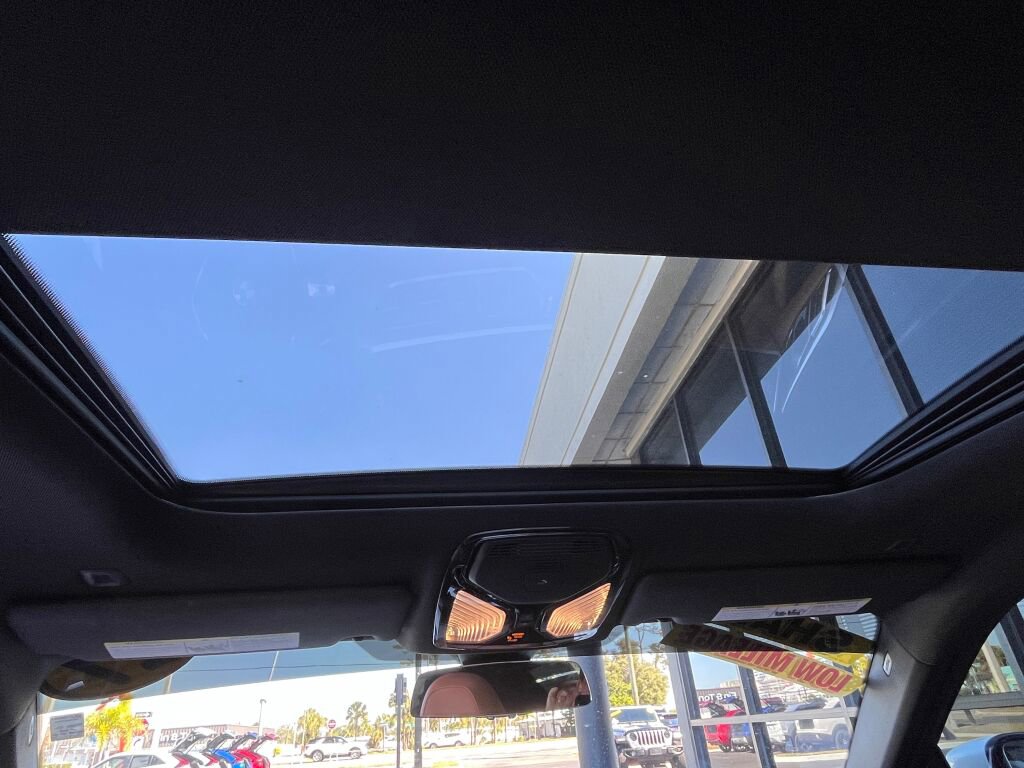 Used 2021 BMW 430i Coupe w/ Convenience Package image 26