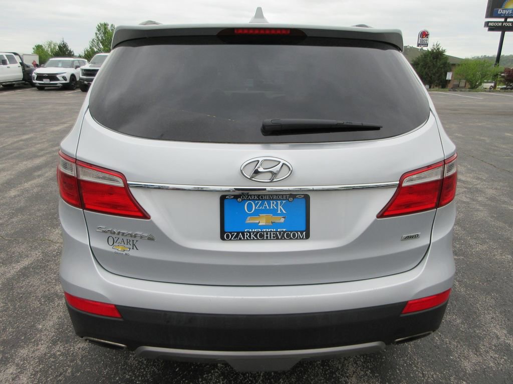 Used 2015 Hyundai Santa Fe GLS image 4