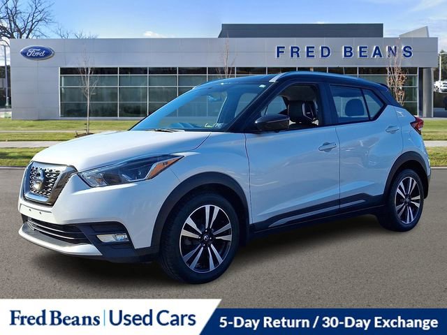 Used 2019 Nissan Kicks SR w/ SR Premium Package image 3