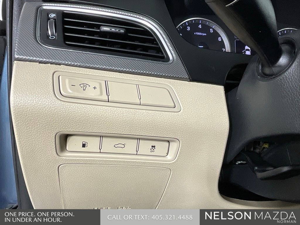 Used 2016 Hyundai Sonata SE image 30