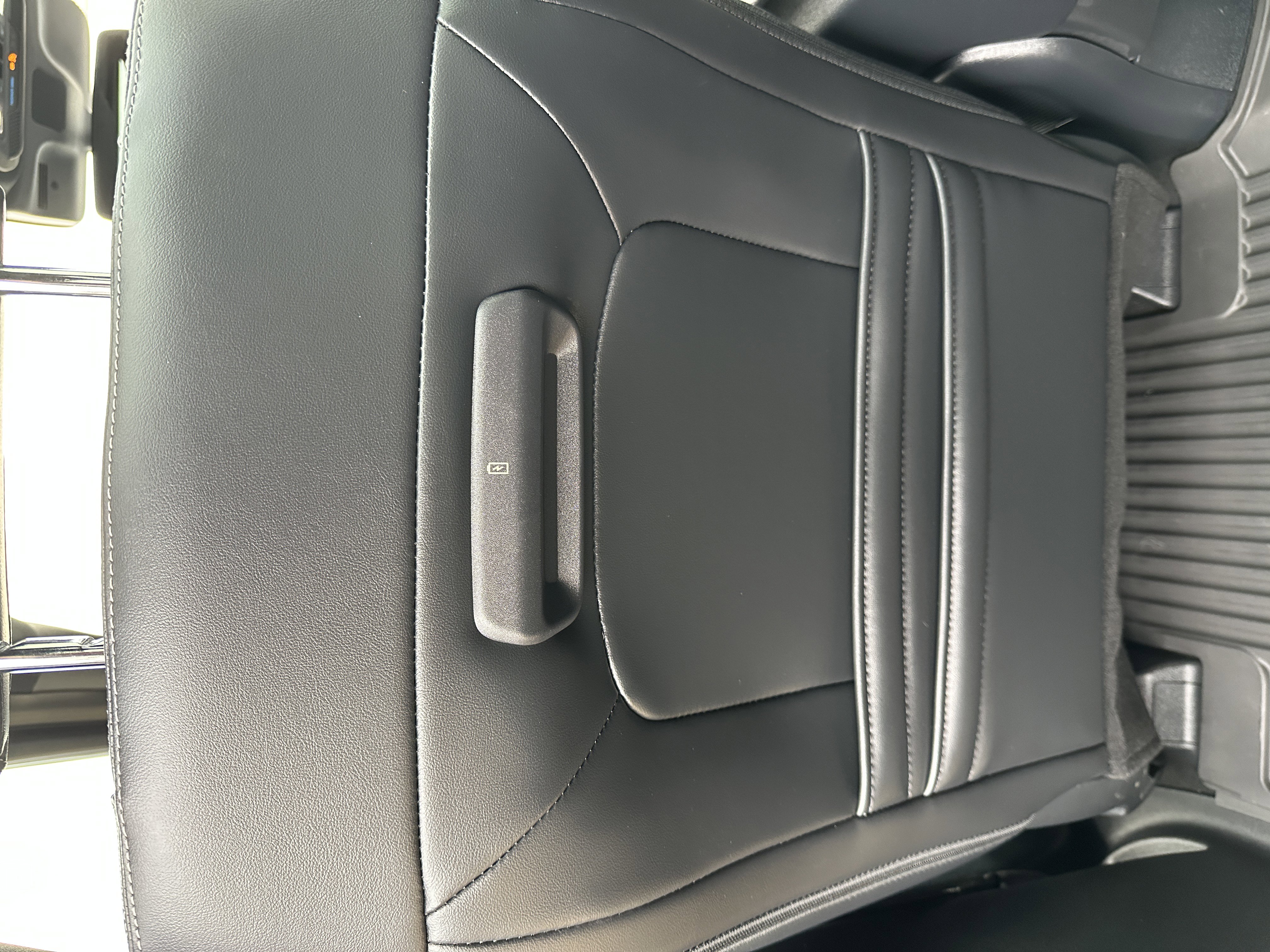 Used 2025 Ford Expedition Platinum w/ Stealth Appearance Package AWD/4WD image 70