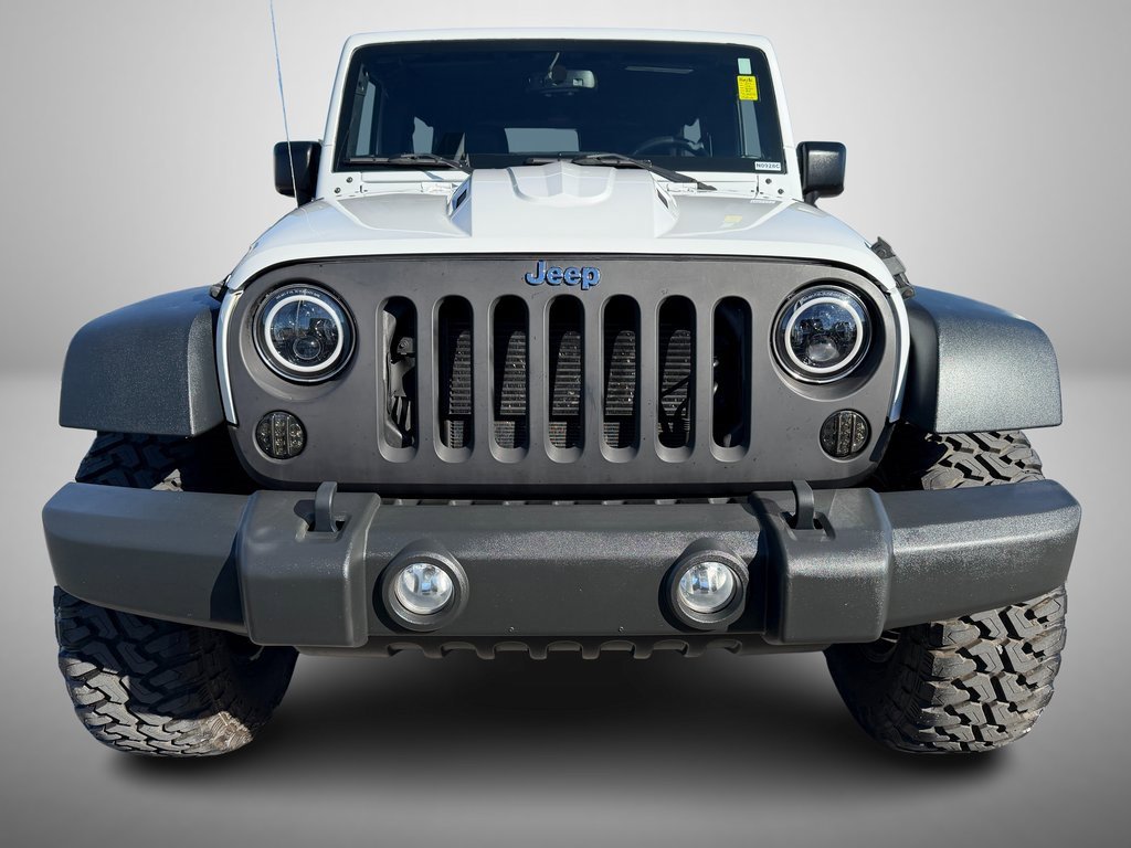 Used 2015 Jeep Wrangler Unlimited Rubicon w/ Connectivity Group image 9