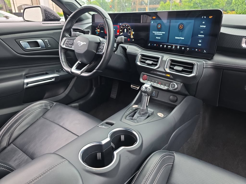 Used 2025 Ford Mustang Premium RWD image 16