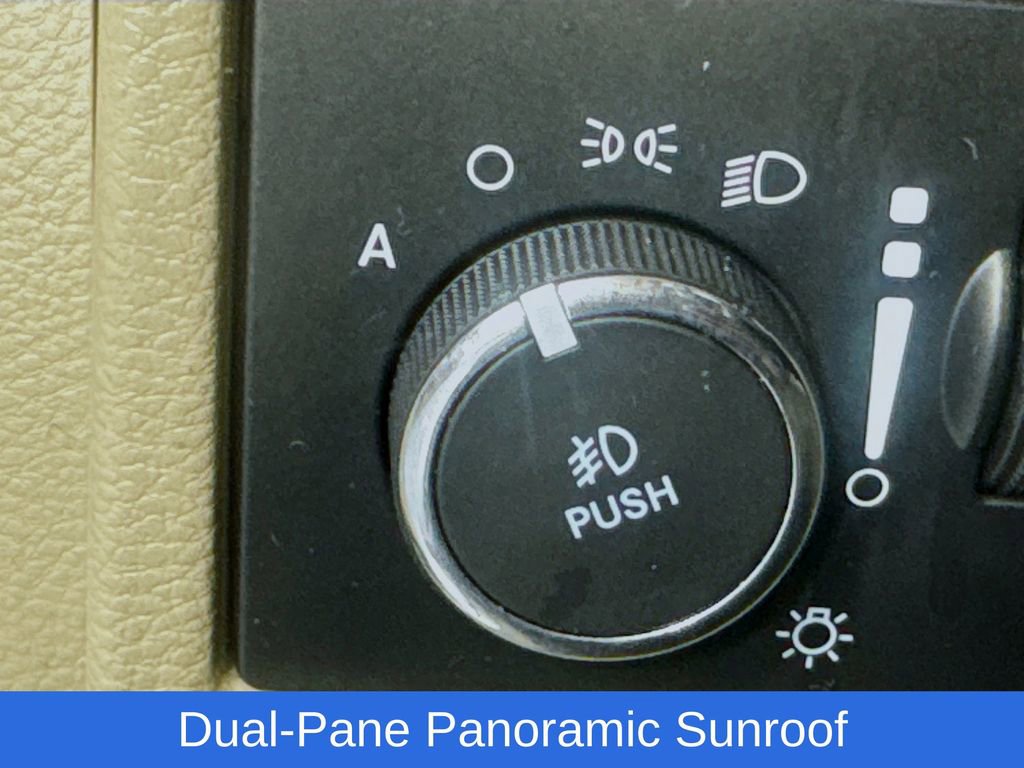 Used 2022 Jeep Grand Cherokee Limited image 15