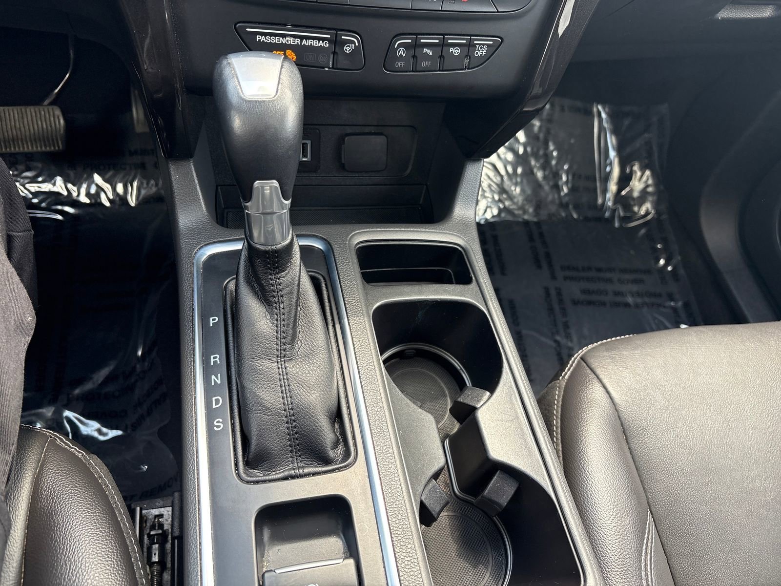 Used 2017 Ford Escape Titanium w/ Equipment Group 301A AWD/4WD image 18