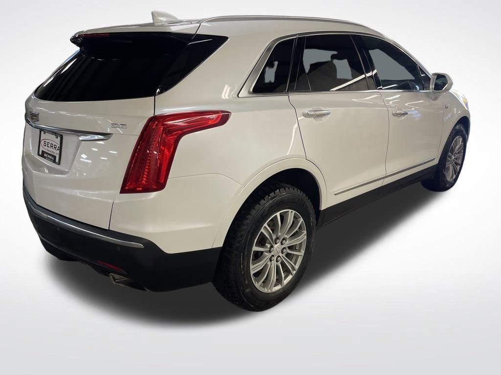 Used 2017 Cadillac XT5 Luxury w/ Driver Awareness Package image 5
