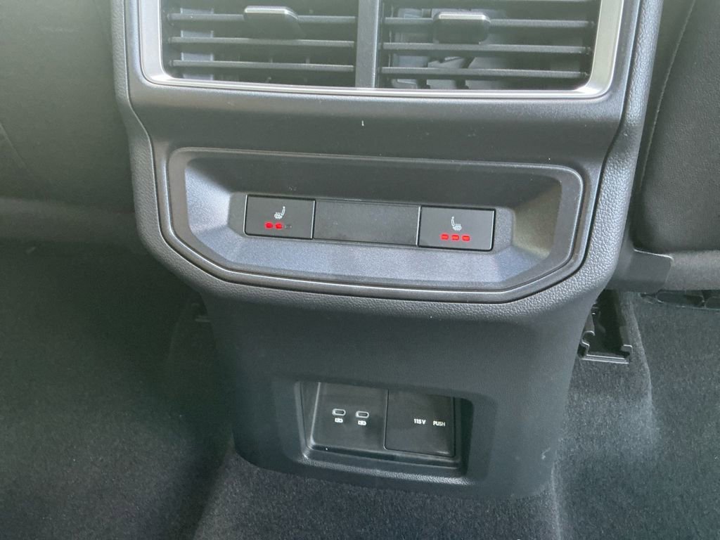 New 2026 Volkswagen Atlas Cross Sport SEL R-Line image 21