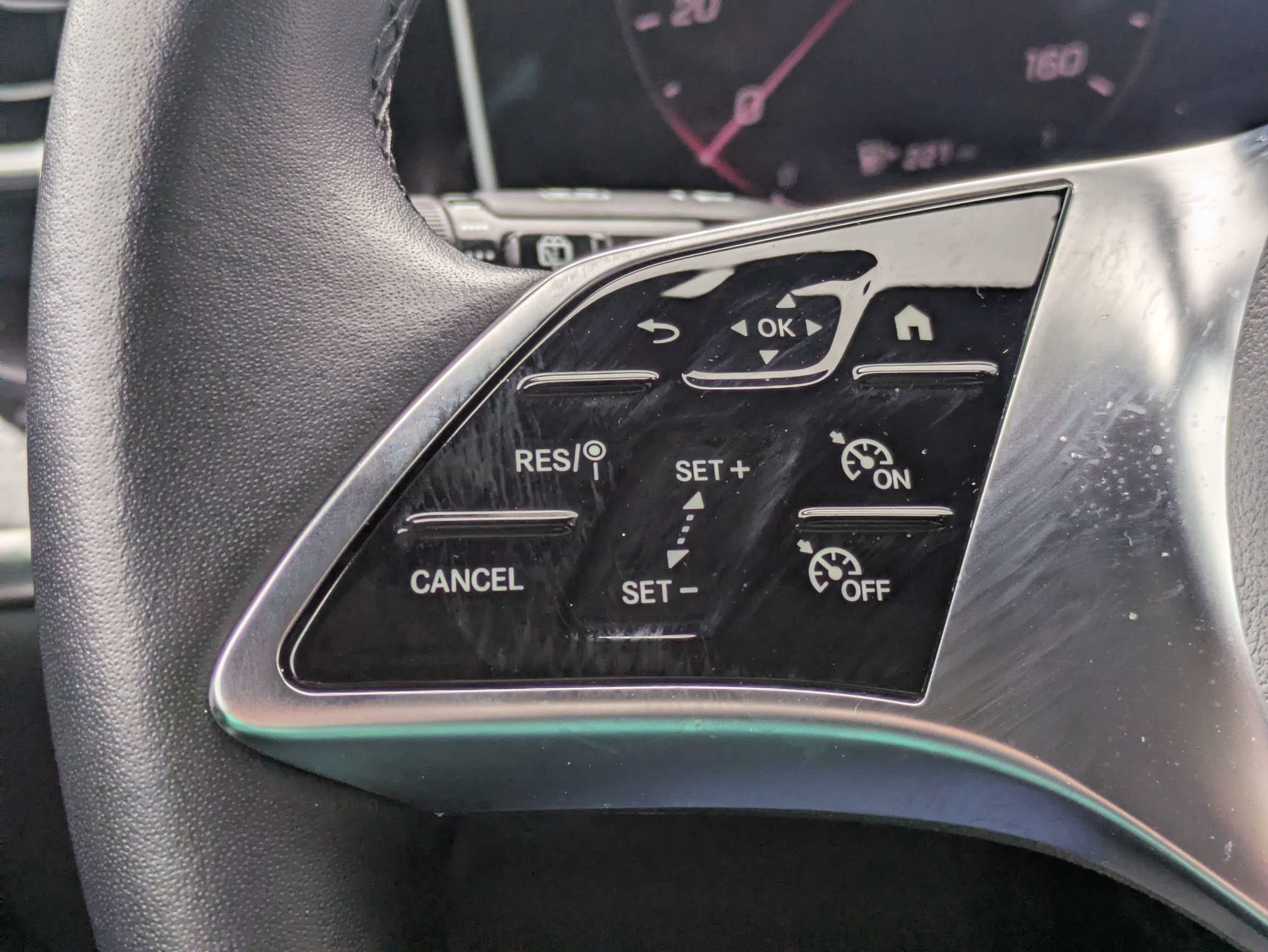 Certified 2025 Mercedes-Benz GLC 300 image 24