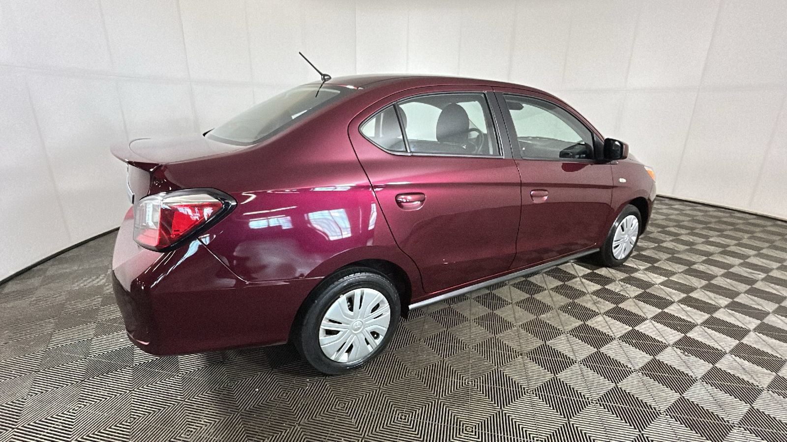 Used 2024 Mitsubishi Mirage G4 ES FWD image 2