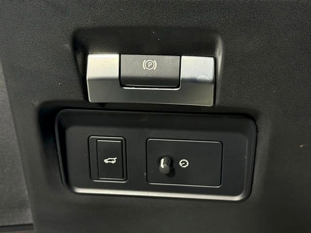 Used 2023 Land Rover Range Rover Evoque S image 39