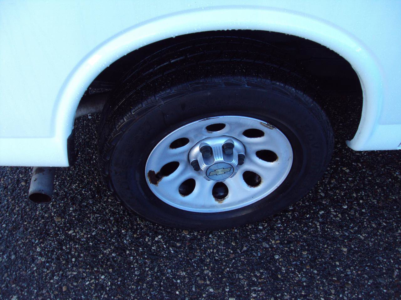 Used 2014 Chevrolet Express 1500 AWD image 33