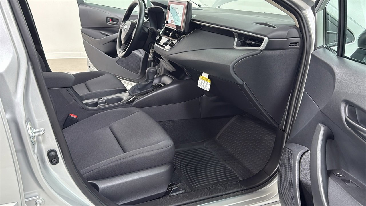 Certified 2025 Toyota Corolla LE image 18