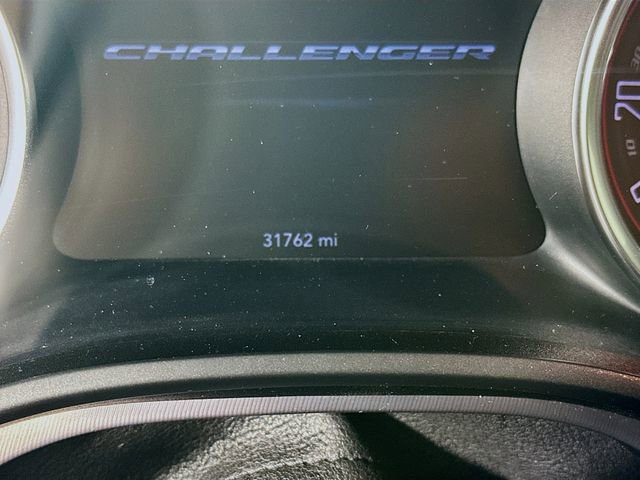 Used 2020 Dodge Challenger R/T w/ Driver Convenience Group RWD image 18