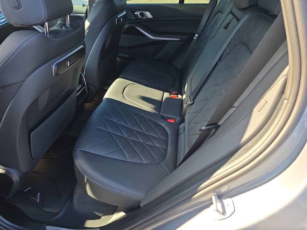 Used 2025 BMW X5 xDrive40i w/ M Sport Package image 10