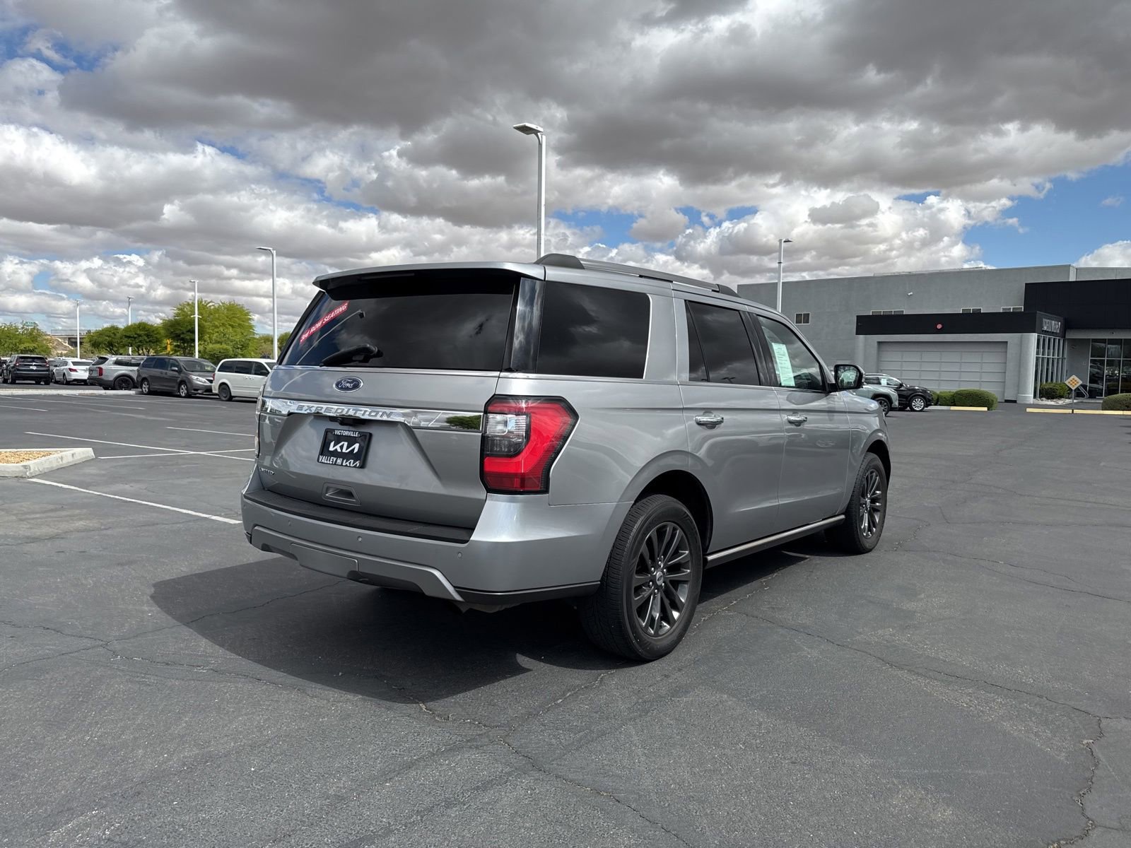 Used 2020 Ford Expedition Limited image 5