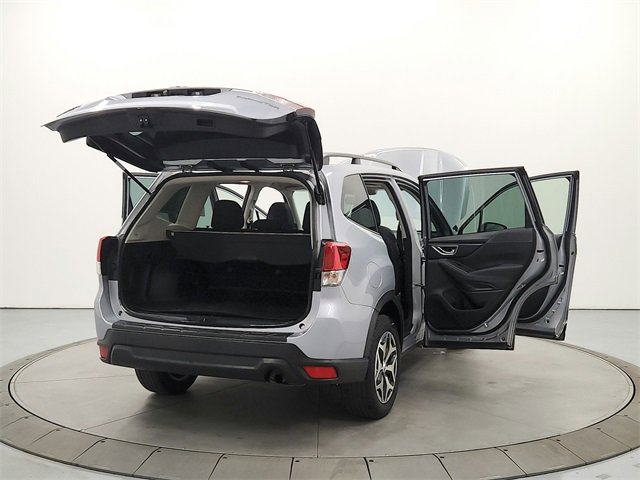 Used 2021 Subaru Forester Premium image 14