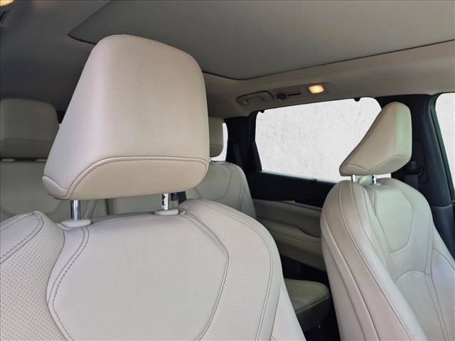 Used 2023 INFINITI QX60 Sensory w/ Vision Package AWD/4WD image 18