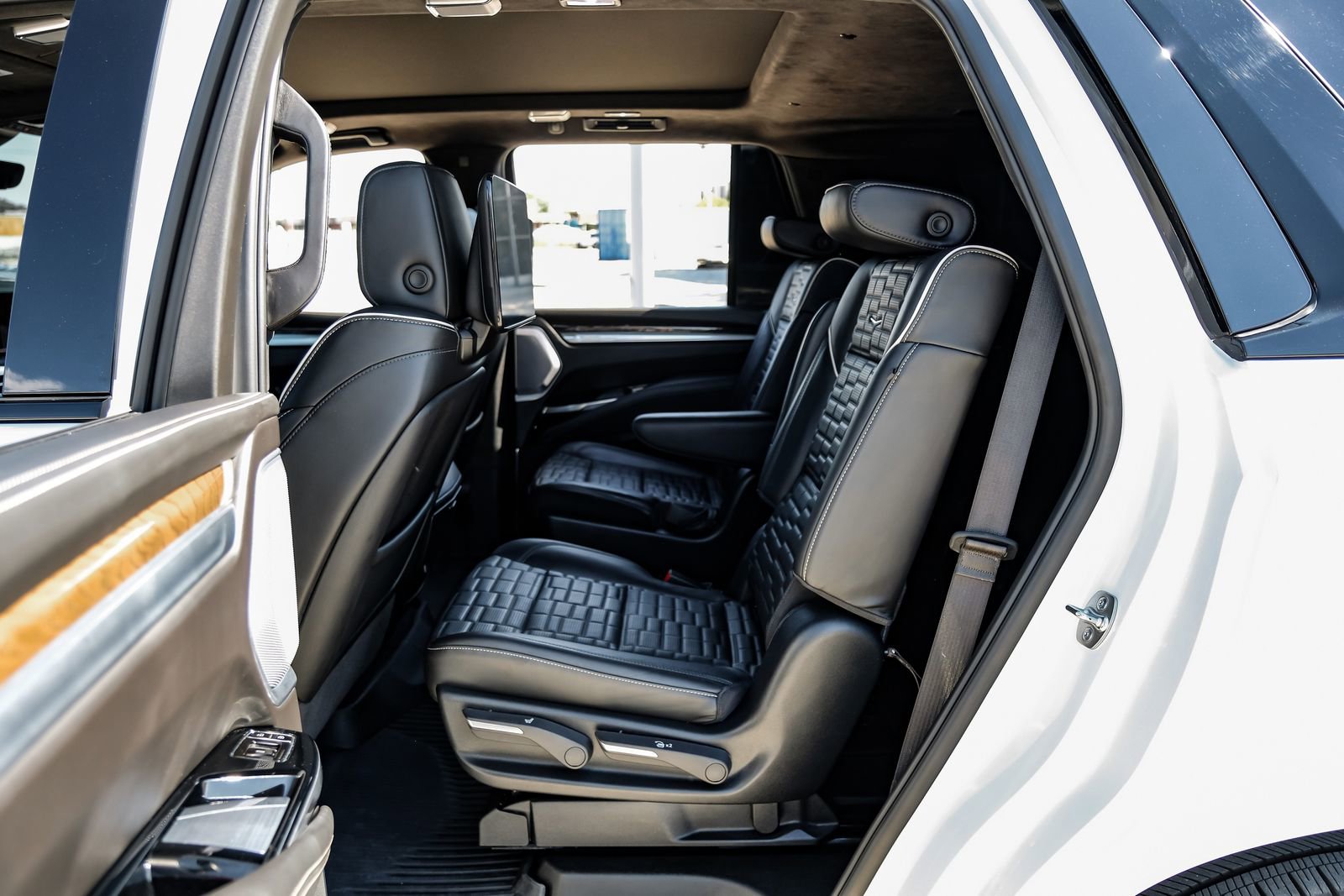 Used 2025 Cadillac Escalade Sport Platinum AWD/4WD image 42