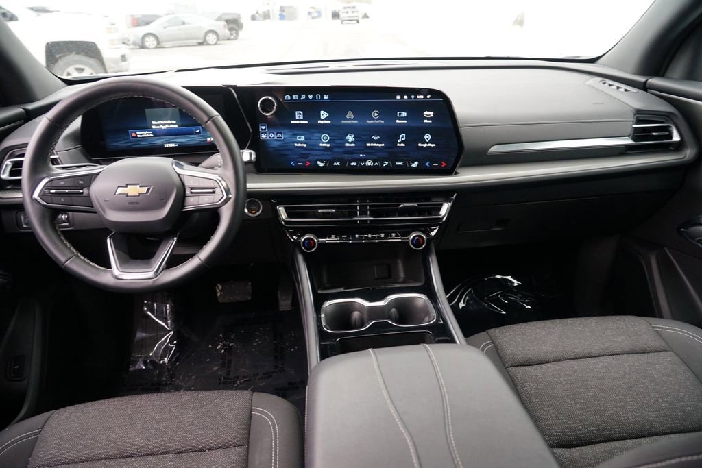 Used 2025 Chevrolet Traverse LT image 26