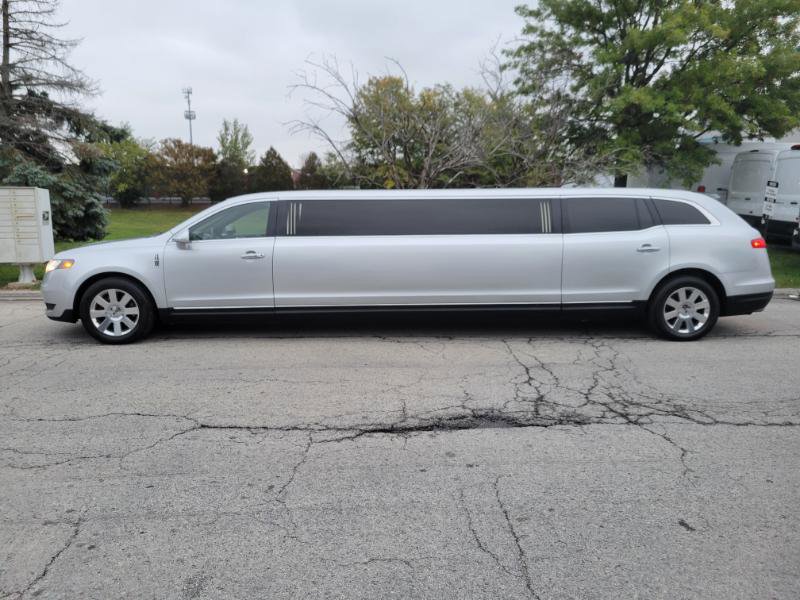 Used 2013 Lincoln MKT Limo AWD image 2