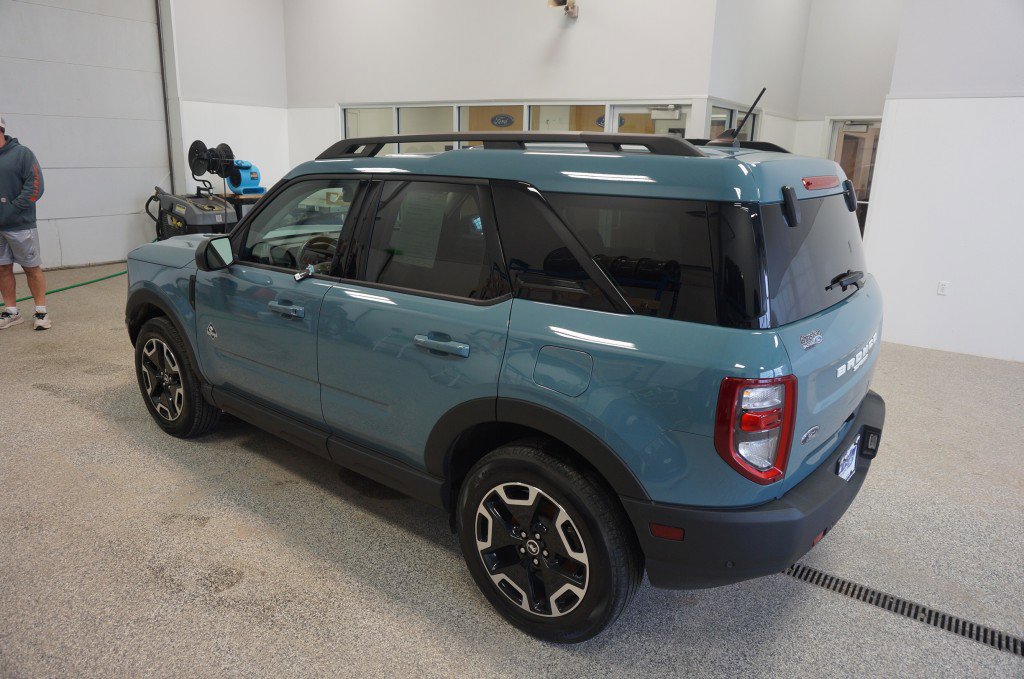 Used 2023 Ford Bronco Sport Outer Banks w/ Tech Package image 3