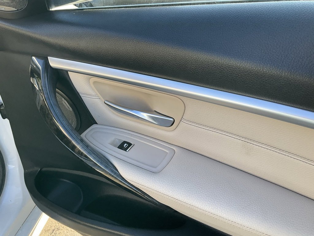 Used 2017 BMW 330e image 64