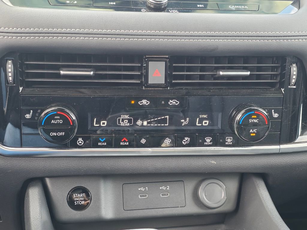 Used 2025 Nissan Rogue SL w/ Tech Package image 25