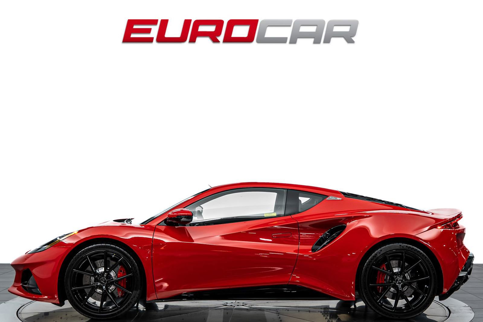 New 2026 Lotus Emira SE image 2