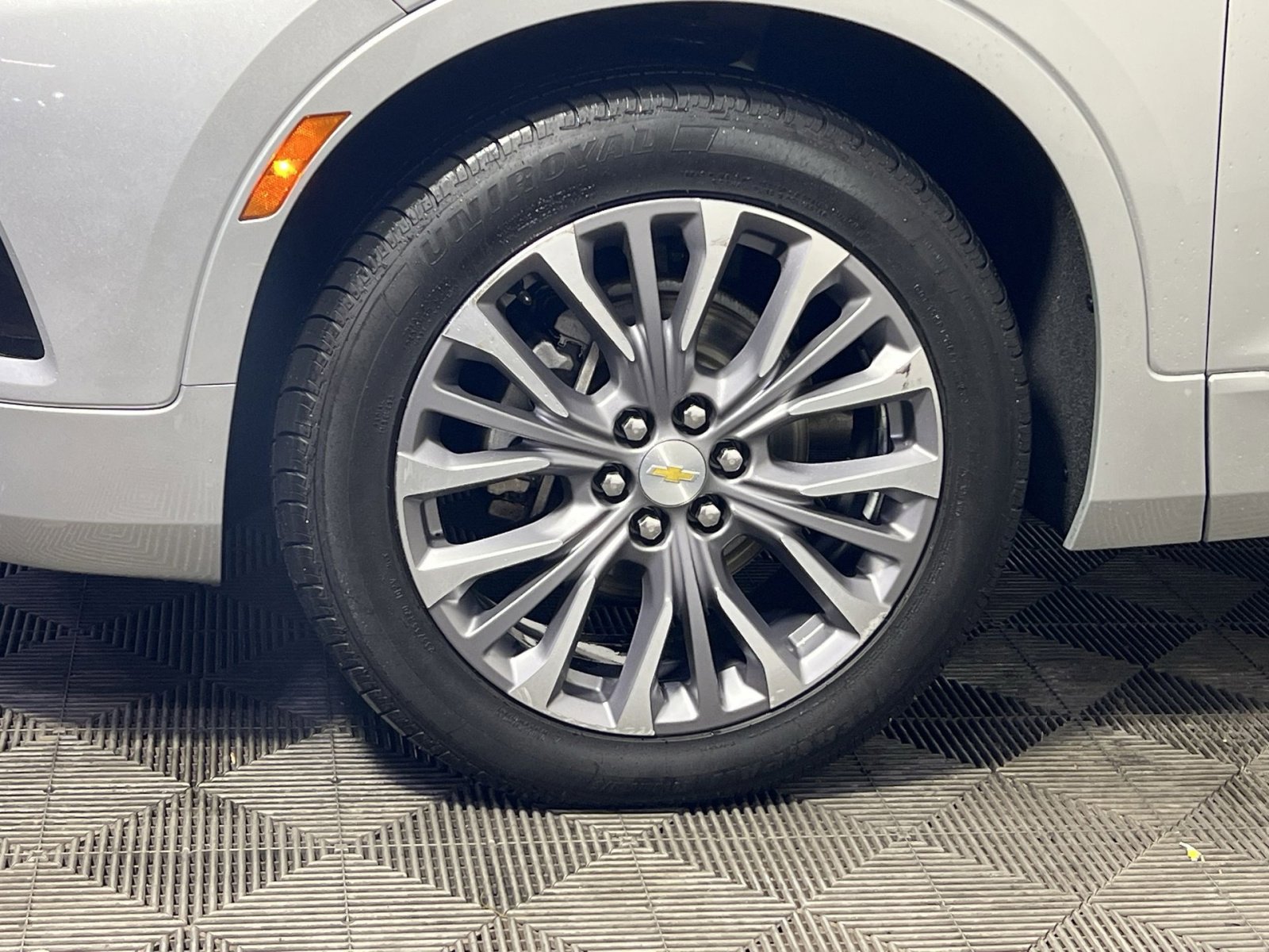 Used 2019 Chevrolet Blazer Premier w/ Driver Confidence II Package image 11