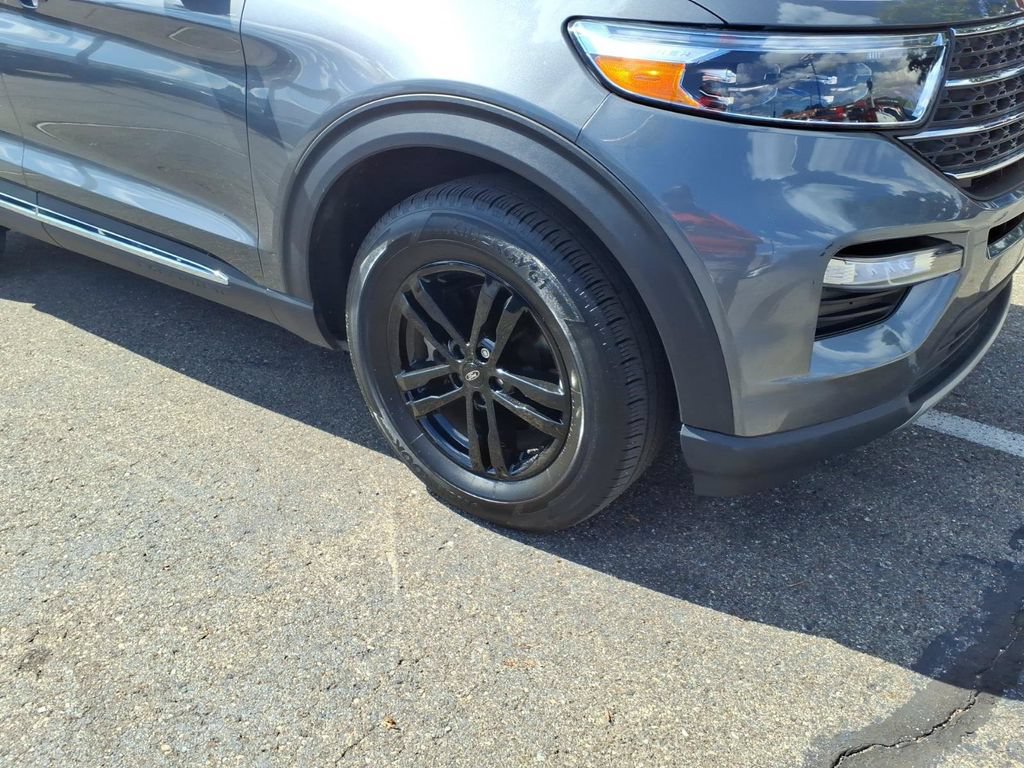 Certified 2024 Ford Explorer XLT w/ Equipment Group 202A AWD/4WD image 5