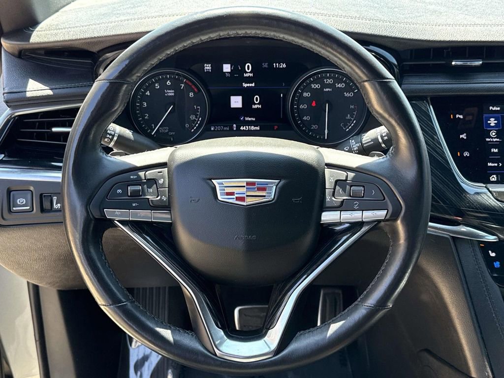 Used 2023 Cadillac XT6 Premium Luxury w/ Technology Package AWD/4WD image 32