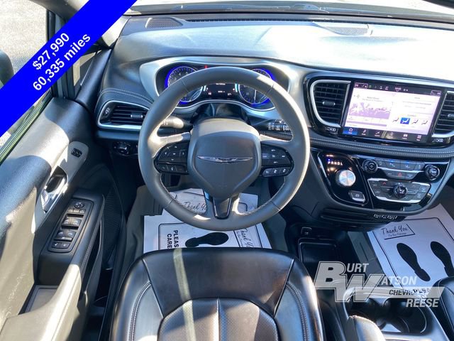 Used 2023 Chrysler Pacifica Touring-L w/ S Appearance Package image 18