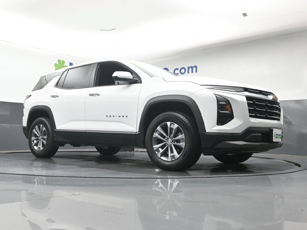 Used 2025 Chevrolet Equinox LT AWD/4WD image 26