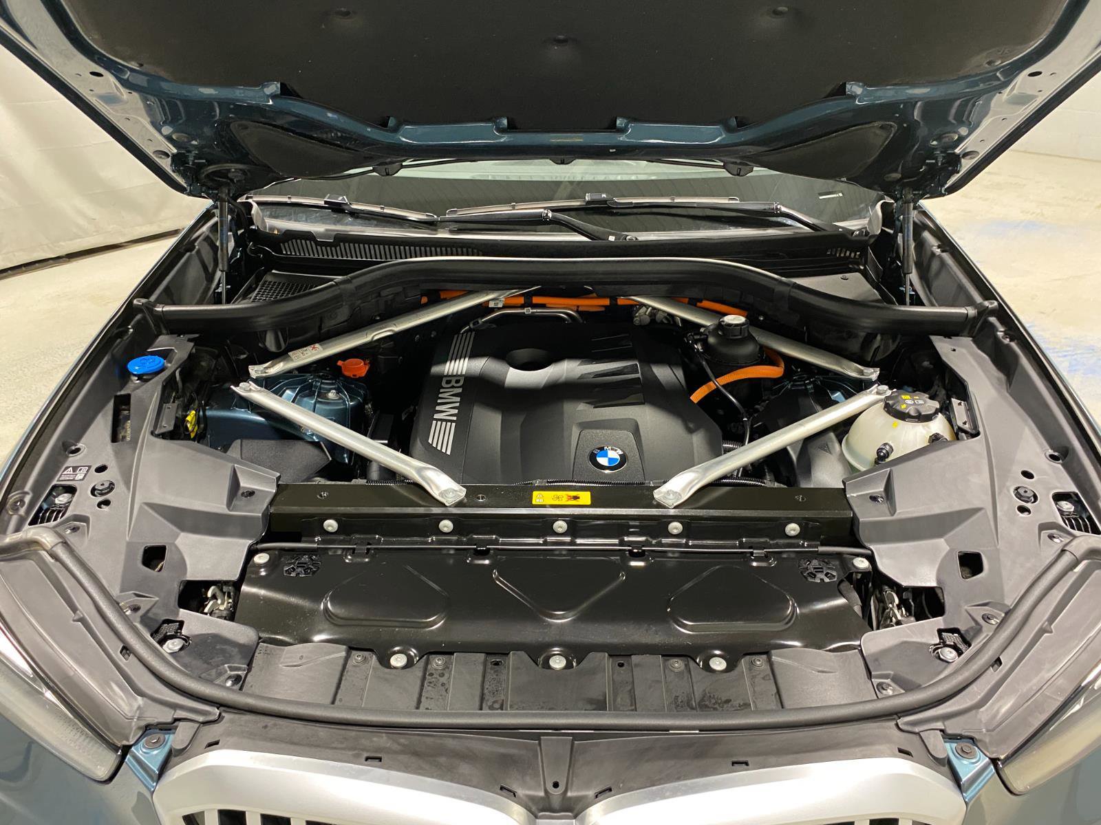 Certified 2025 BMW X5 xDrive50e w/ Parking Assistance Package image 28