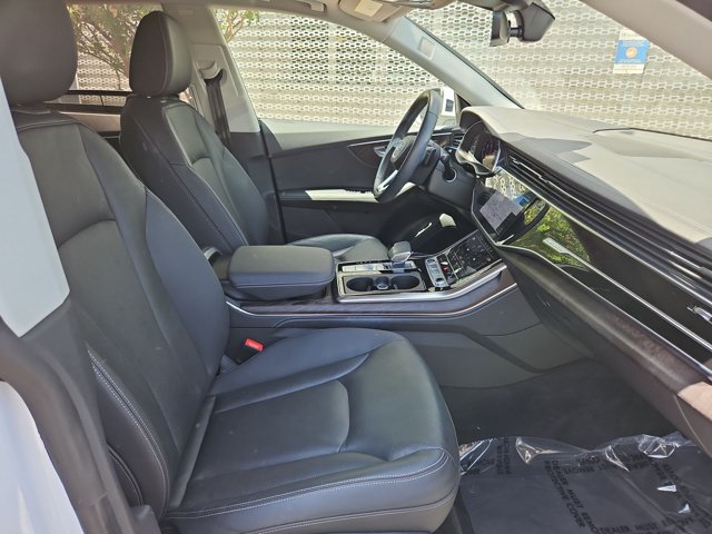 Used 2023 Audi Q8 Prestige AWD/4WD image 25