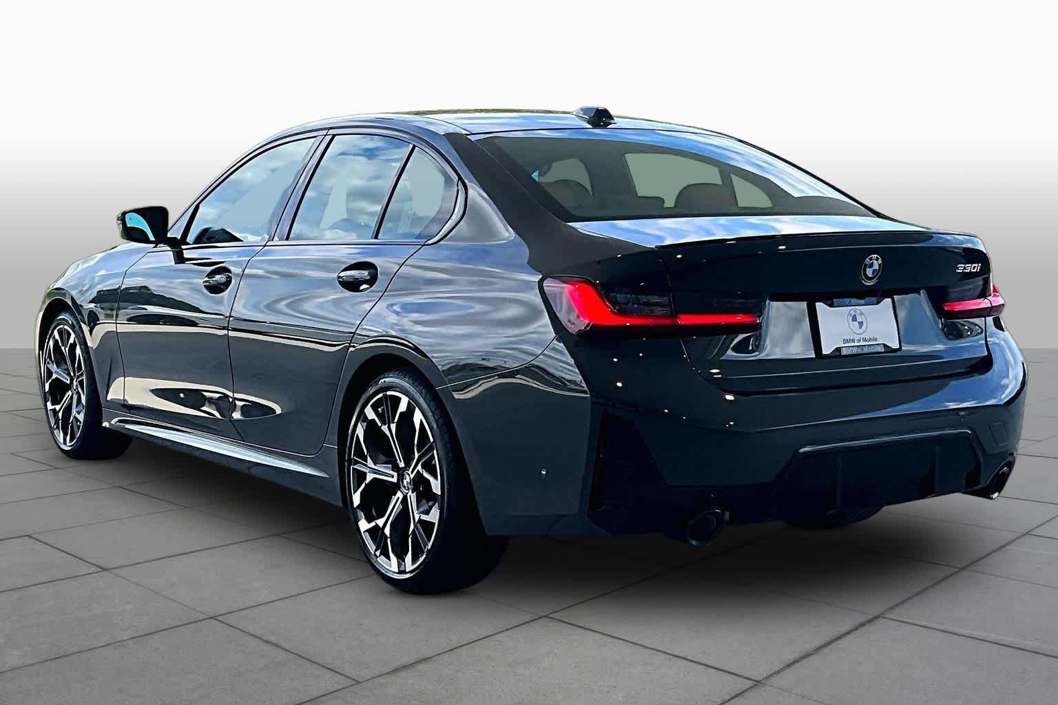 New 2026 BMW 330i Sedan w/ M Sport Package RWD image 12