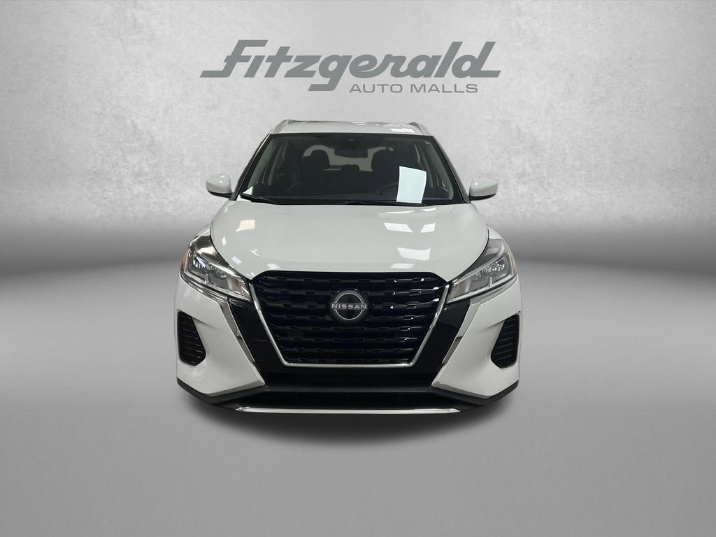 Used 2024 Nissan Kicks SV FWD image 9