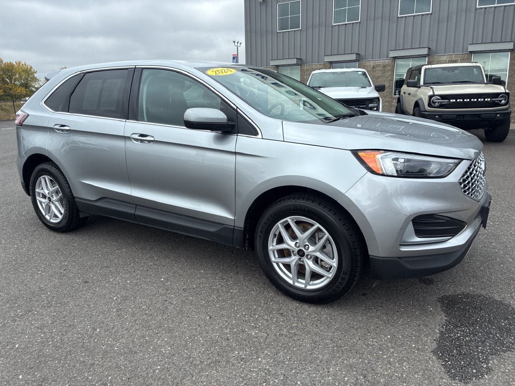Used 2024 Ford Edge SEL AWD/4WD image 10