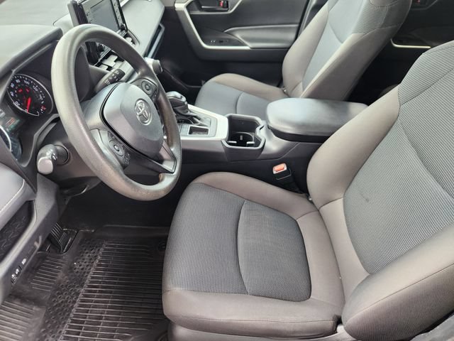 Used 2022 Toyota RAV4 LE FWD image 13