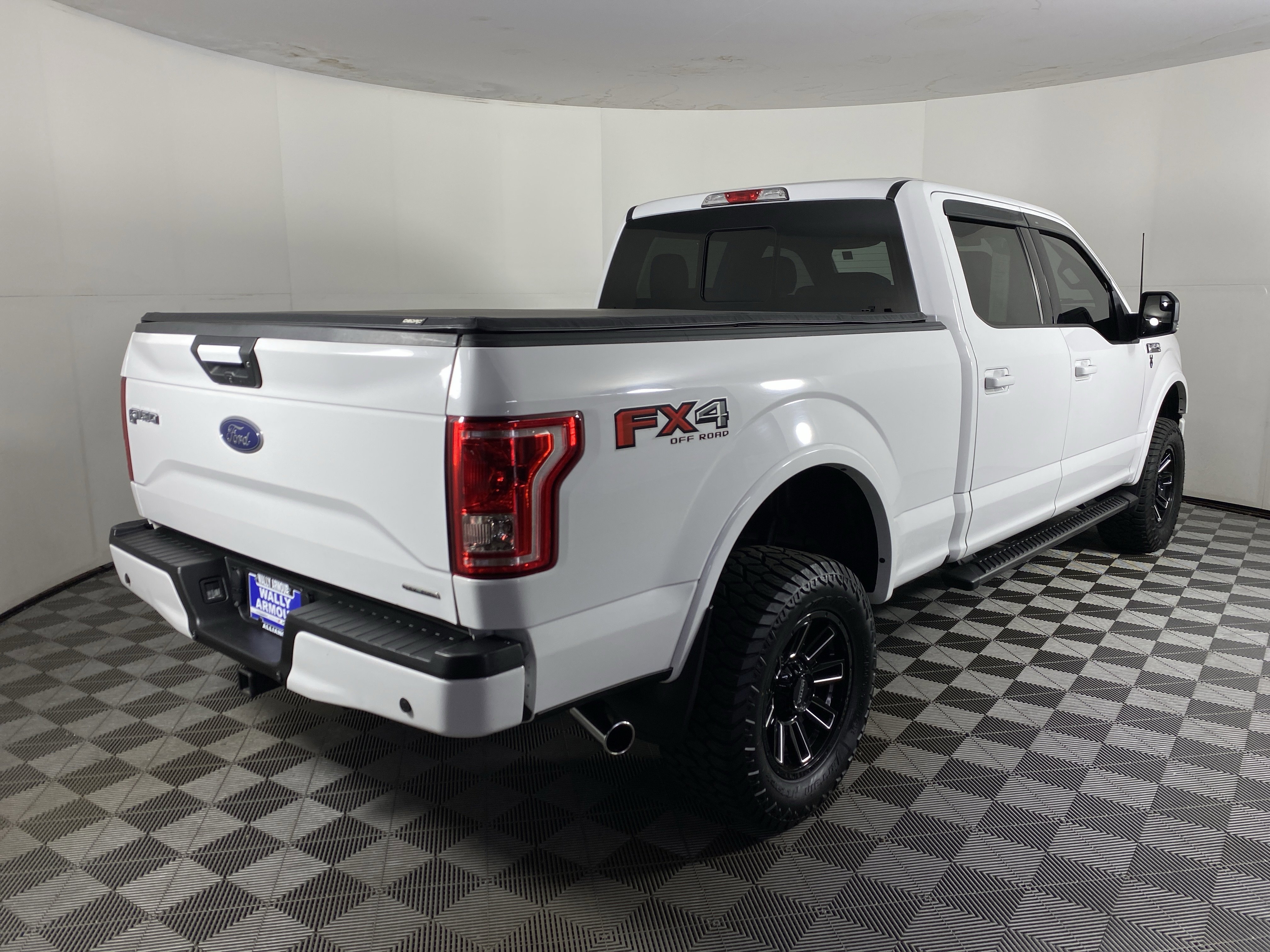Used 2016 Ford F150 XLT w/ Equipment Group 302A Luxury AWD/4WD image 7
