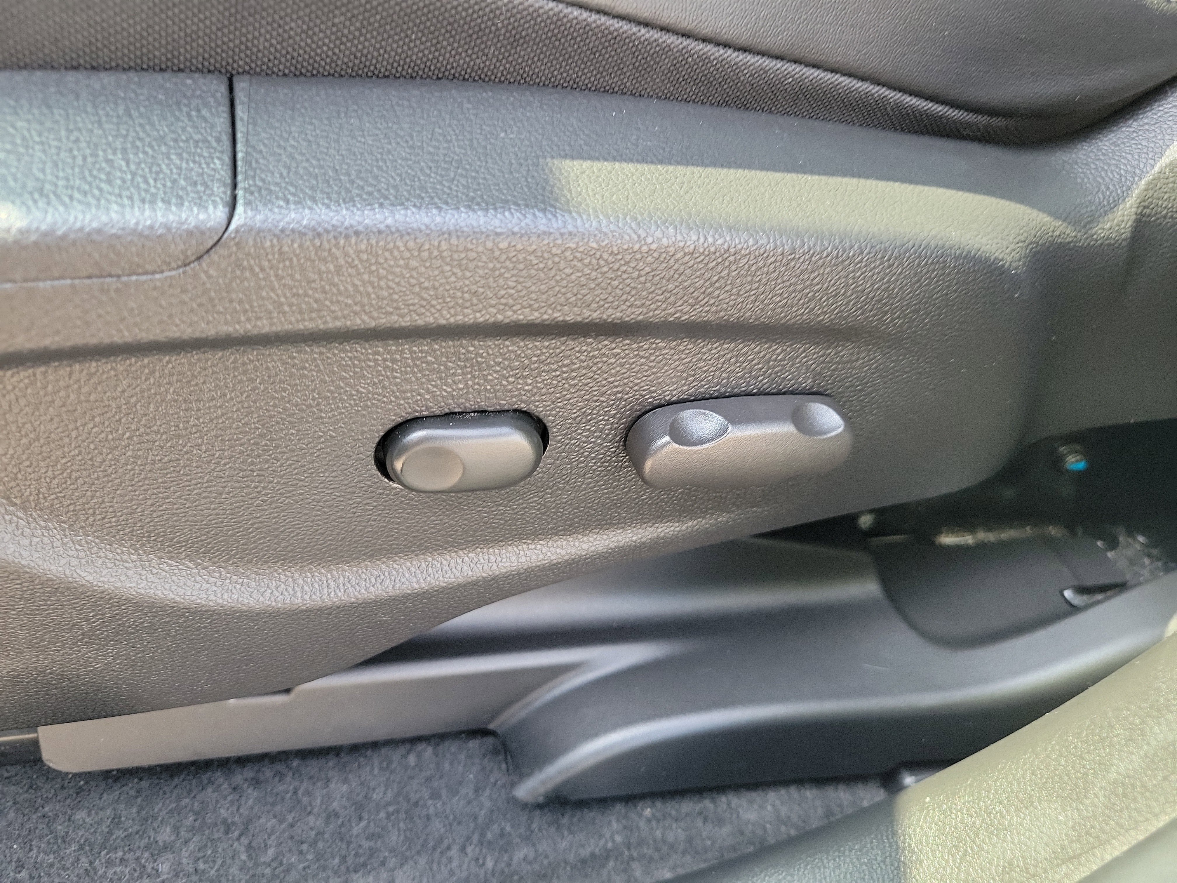 Used 2020 Buick Encore Preferred image 16