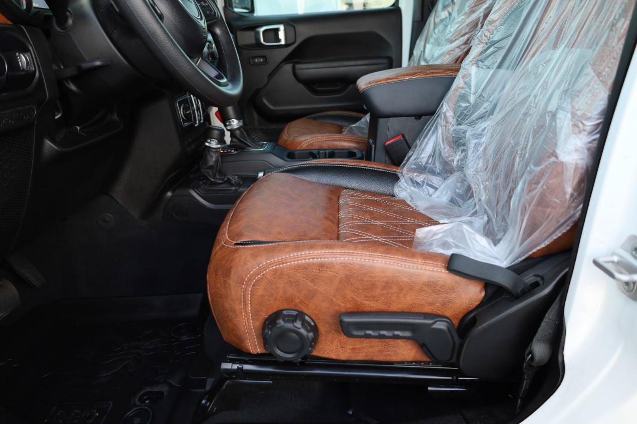 Used 2026 Jeep Wrangler Unlimited Sport AWD/4WD image 7