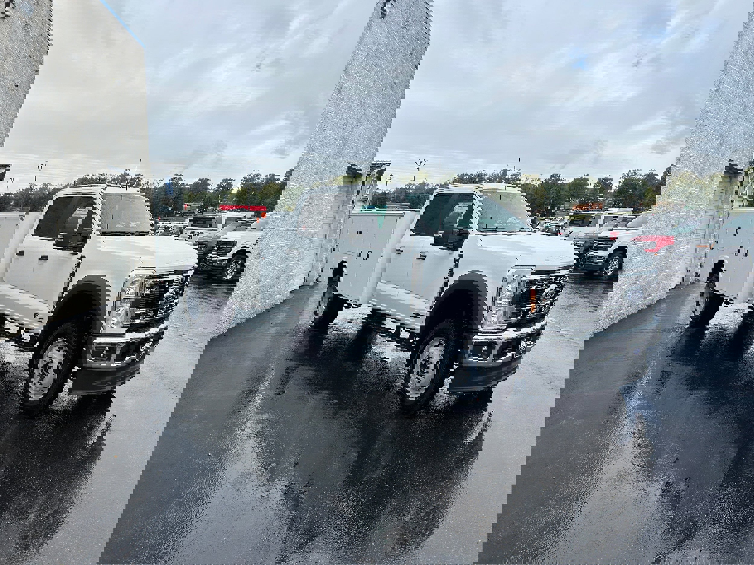 New 2026 Ford F550 4x4 Crew Cab image 30