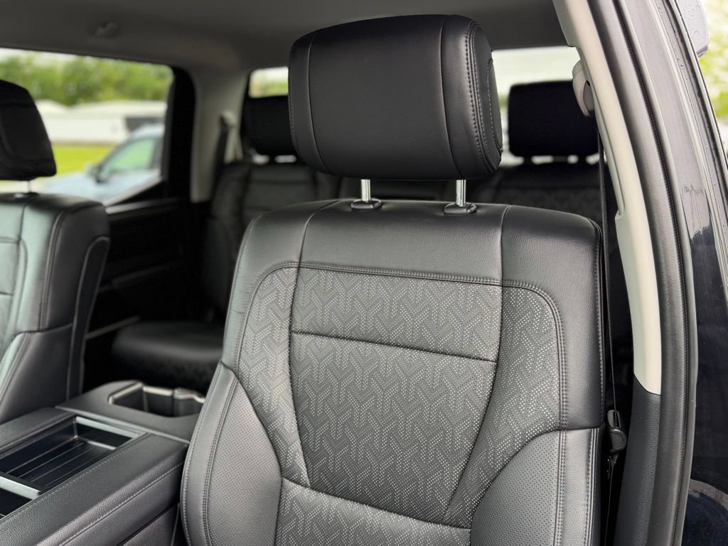 Used 2024 Toyota Tundra Limited AWD/4WD image 11