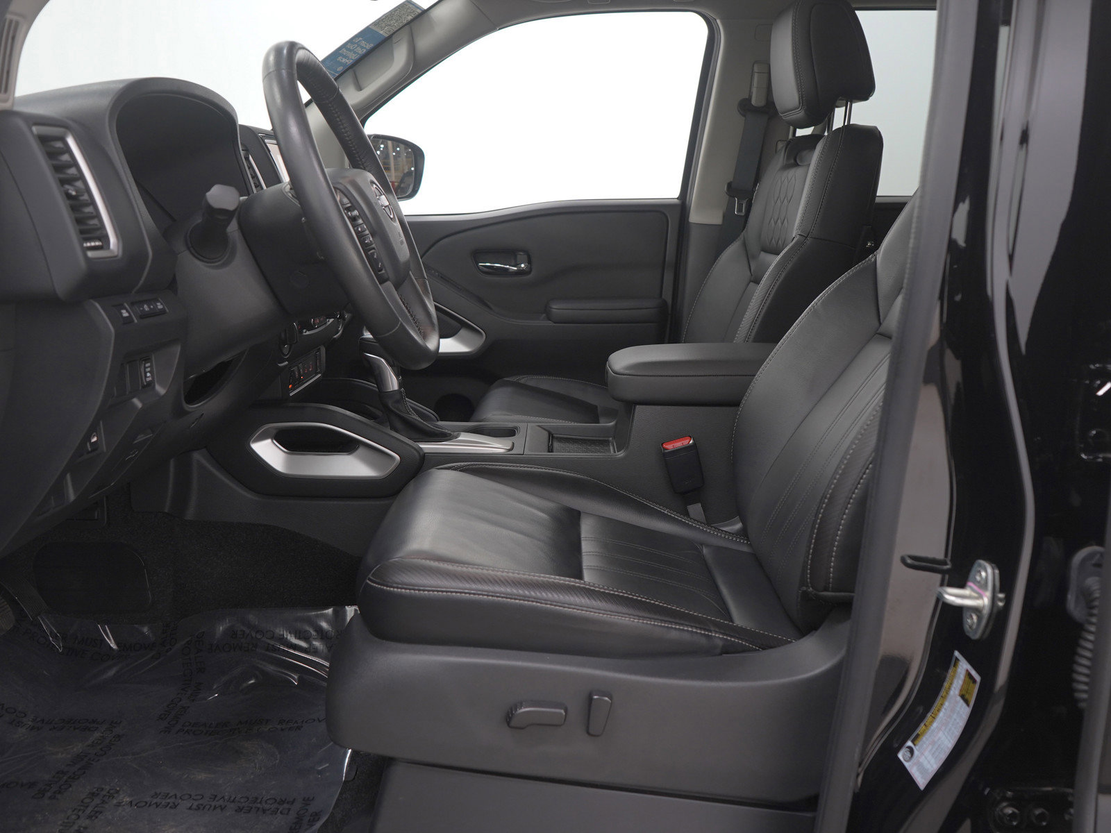 Used 2023 Nissan Frontier SV w/ SV Premium Package image 24