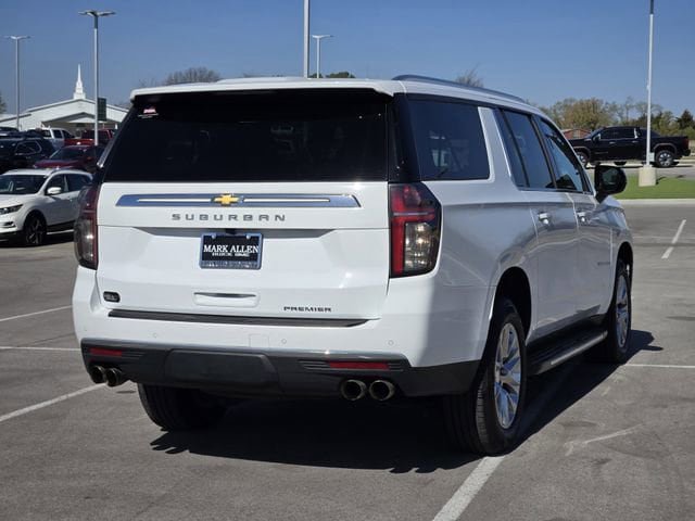 Used 2023 Chevrolet Suburban Premier AWD/4WD image 7